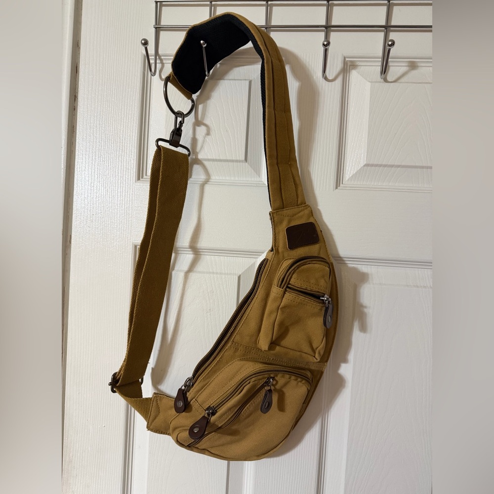 Rothco Vintage Beige Crossbody Bag - Picture 3 of 14